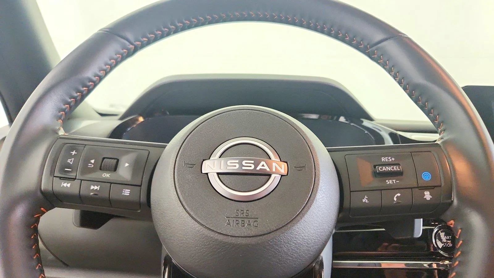 Used 2025 Nissan Pathfinder Rock Creek AWD/4WD image 17