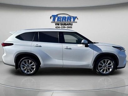 Used 2023 Toyota Highlander Limited
