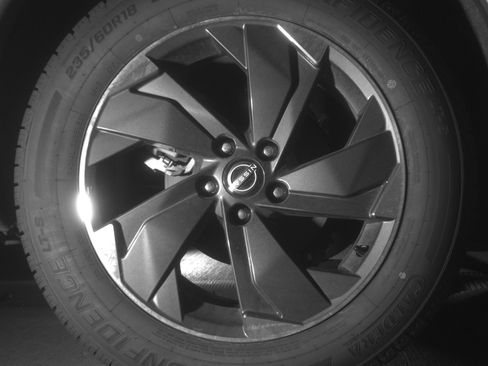 Used 2025 Nissan Rogue SV FWD image 15