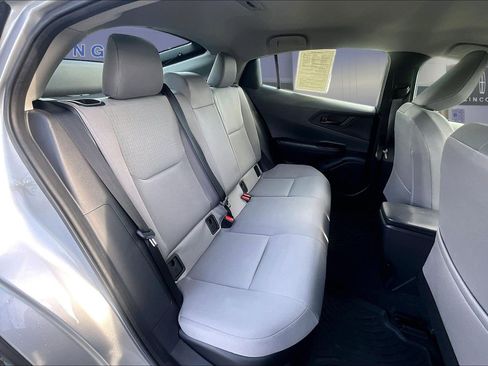 Used 2024 Toyota Prius LE AWD/4WD image 25