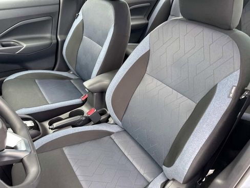 New 2025 Nissan Versa SV w/ Trunk Package image 21