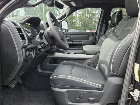 New 2025 RAM 2500 Laramie AWD/4WD image 10