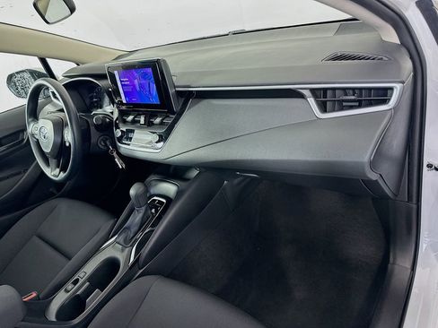 Certified 2024 Toyota Corolla LE image 28