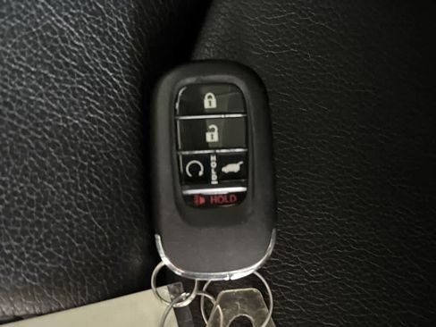 Used 2023 Honda Pilot Touring image 27