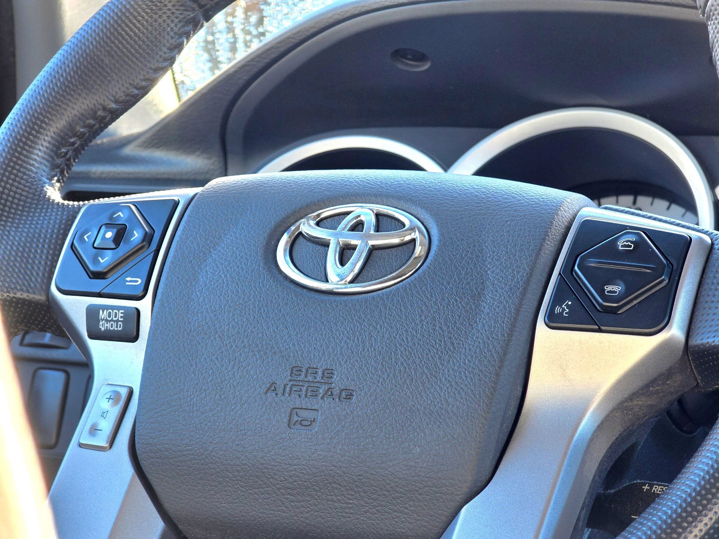 Used 2015 Toyota Tacoma 4x4 Double Cab w/ TRD Sport Package image 13