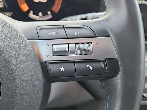 Used 2025 Hyundai Kona SEL FWD image 22