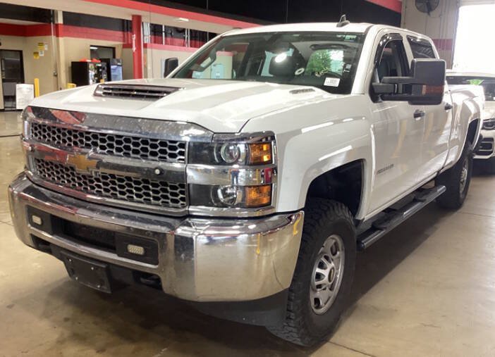 Used 2019 Chevrolet Silverado 2500 W/T AWD/4WD image 1
