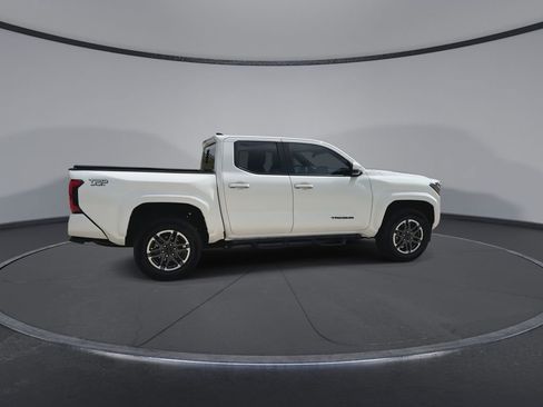 Used 2024 Toyota Tacoma TRD Sport w/ TRD Sport Upgrade Package image 9