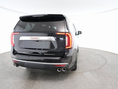 Used 2023 GMC Yukon XL Denali image 15