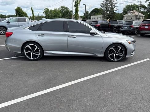 Used 2018 Honda Accord Sport image 4