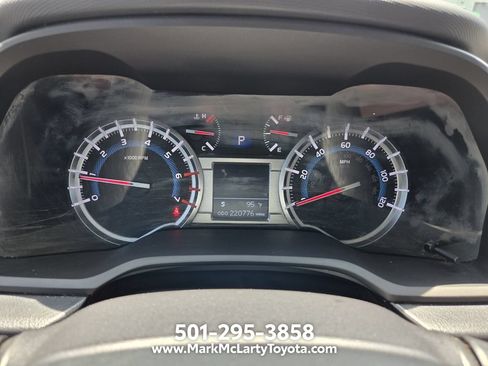 Used 2016 Toyota 4Runner Limited AWD/4WD image 26