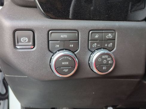 New 2026 GMC Sierra 1500 SLT w/ SLT Premium Plus Package AWD/4WD image 22