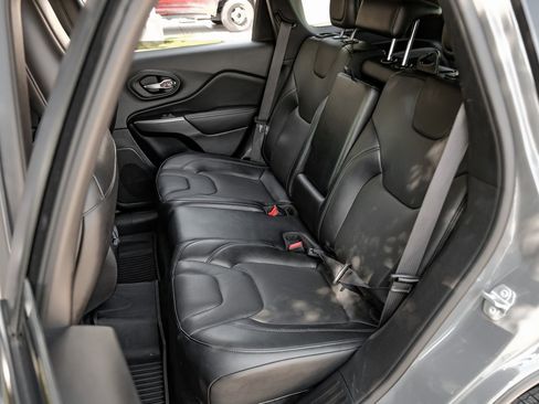 Used 2021 Jeep Cherokee Limited w/ Mopar Interior Package image 51