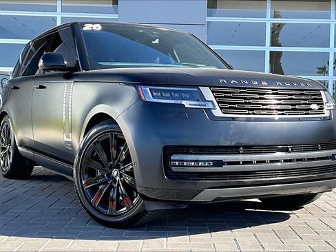 Used 2025 Land Rover Range Rover Autobiography image 3