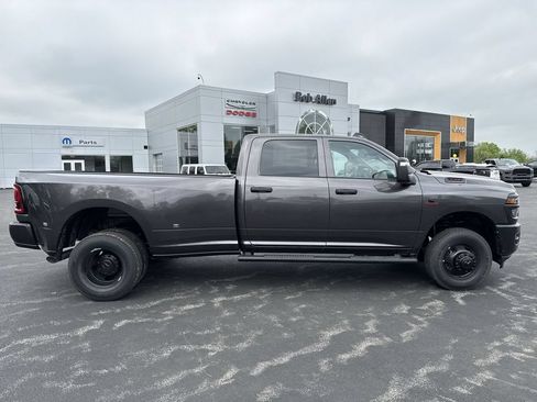 New 2026 RAM 3500 Tradesman AWD/4WD image 14