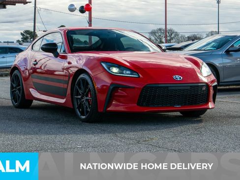 Used 2024 Toyota GR86 TRUENO Edition image 4