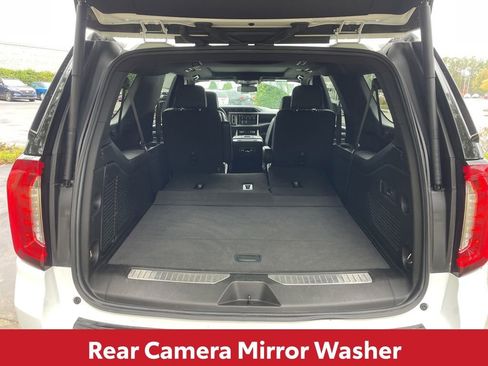 Used 2024 GMC Yukon XL Denali image 18