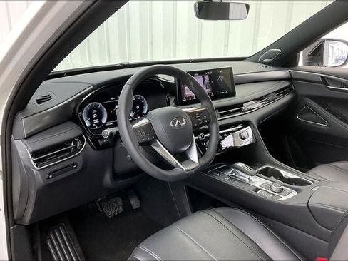 Certified 2025 INFINITI QX60 Luxe w/ Black Edition image 18
