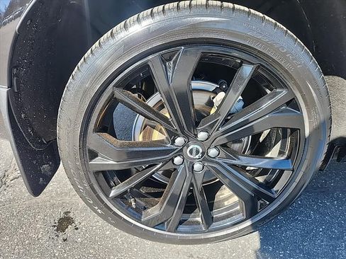 Certified 2024 Volvo XC60 T8 Ultimate w/ Protection Package Premier AWD/4WD image 11