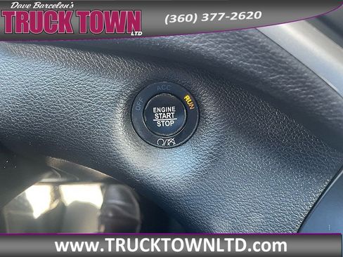 Used 2018 Jeep Cherokee Latitude Plus AWD/4WD image 29