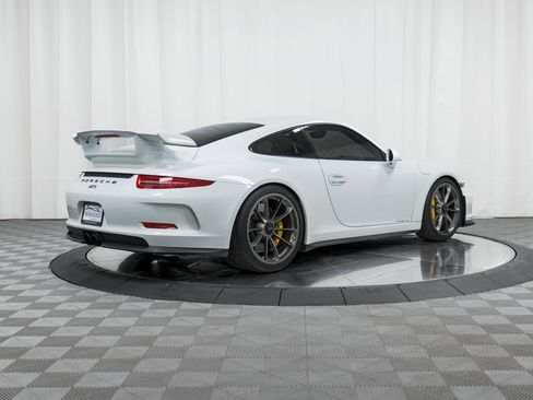 Certified 2014 Porsche 911 GT3 image 7