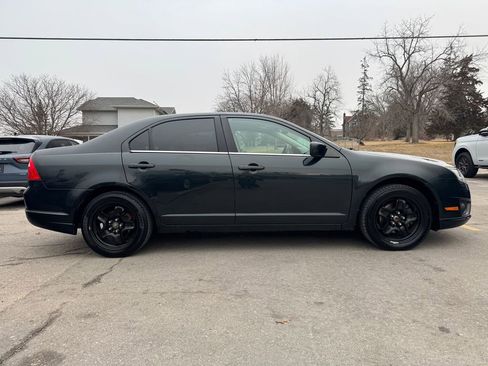 Used 2010 Ford Fusion SE image 4