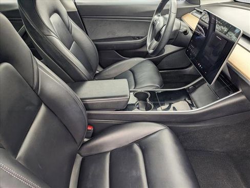 Used 2018 Tesla Model 3 Mid Range image 19