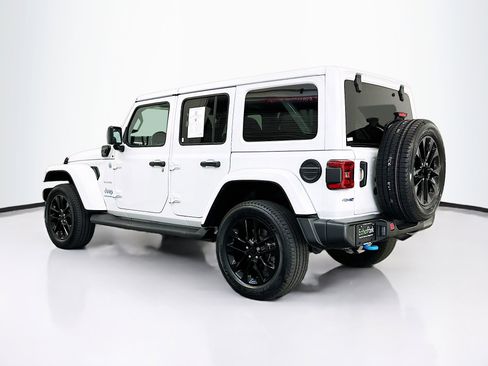Used 2023 Jeep Wrangler Sahara w/ Cold Weather Group image 5