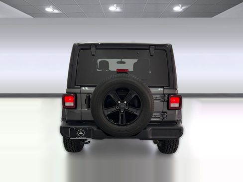 Used 2022 Jeep Wrangler Unlimited Sport AWD/4WD image 9