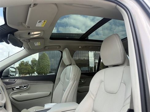 Certified 2023 Volvo XC90 B6 Ultimate w/ Protection Package Premier image 14