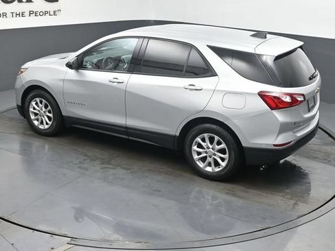 Used 2019 Chevrolet Equinox LS w/ LS Convenience Package FWD image 36