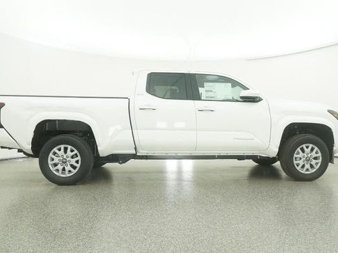 New 2025 Toyota Tacoma SR5 image 27