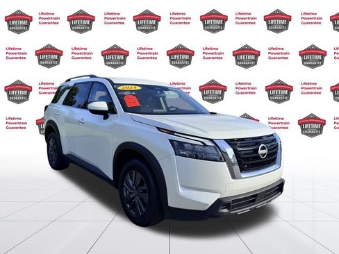 Certified 2024 Nissan Pathfinder SV image 10