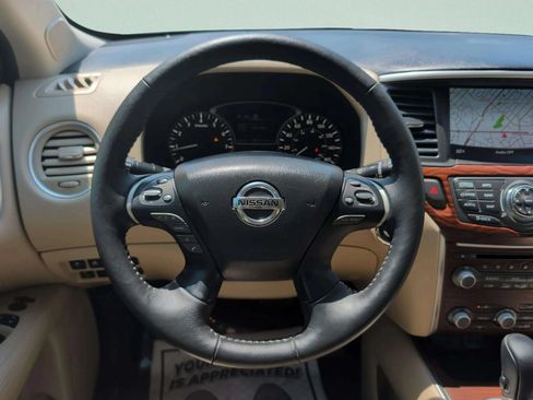 Used 2020 Nissan Pathfinder Platinum AWD/4WD image 23