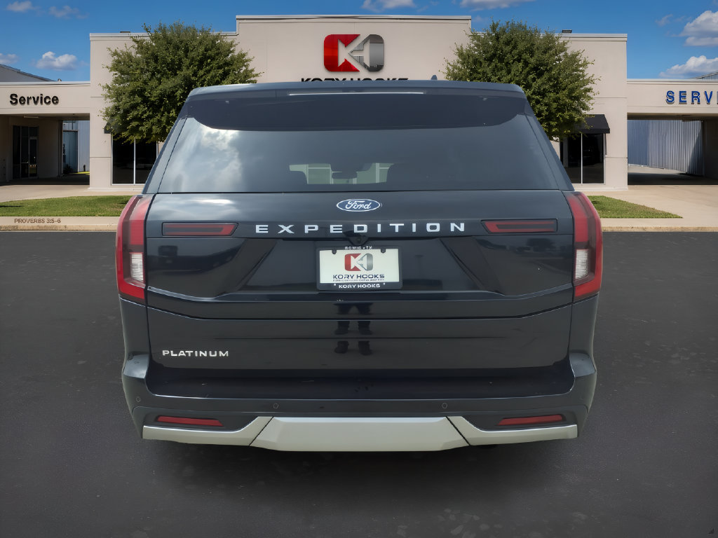 Used 2025 Ford Expedition Platinum AWD/4WD image 3