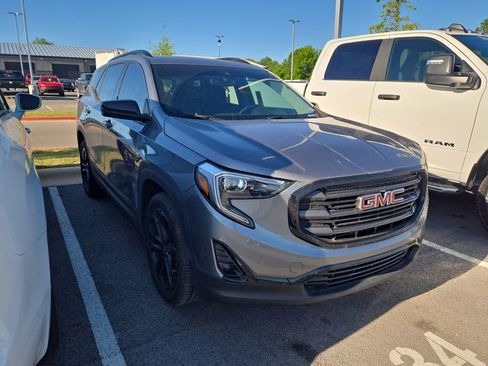 Used 2020 GMC Terrain SLT w/ Preferred Package FWD image 4