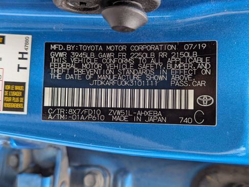 Used 2019 Toyota Prius LE image 32