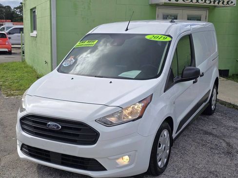 Used 2019 Ford Transit Connect XLT image 3