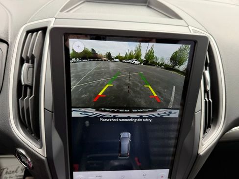 Used 2022 Ford Edge SEL w/ Convenience Package image 16