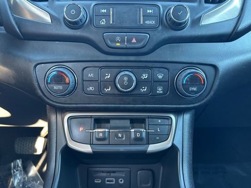 Used 2023 GMC Terrain Denali image 20