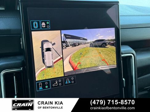 Used 2026 GMC Yukon Denali w/ Sun & Power Step Package AWD/4WD image 16