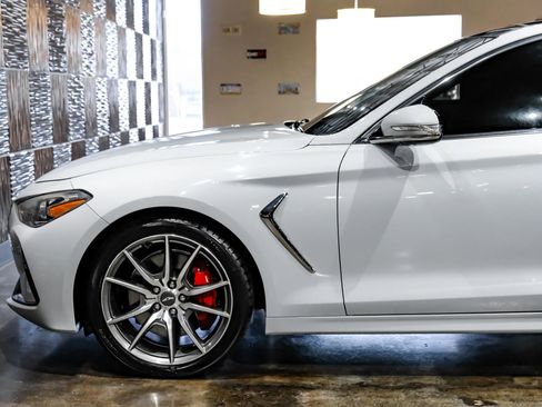 Used 2020 Genesis G70 3.3T w/ Elite Package RWD image 12