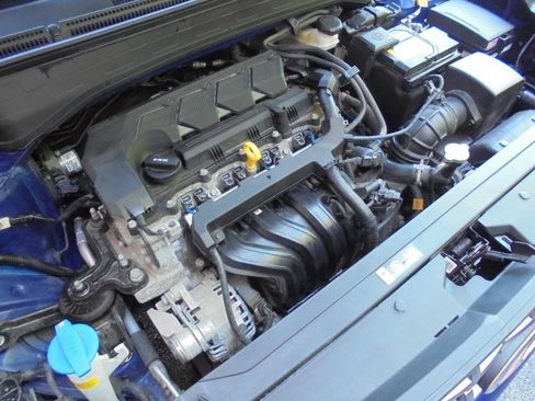 Used 2024 Hyundai Venue Limited FWD image 33