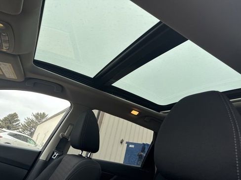 Used 2019 Nissan Rogue SV w/ Sun & Sound Touring Package image 17