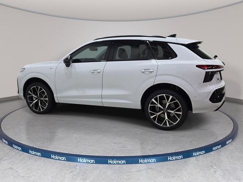 New 2026 Audi Q3 quattro 2.0T AWD/4WD image 8