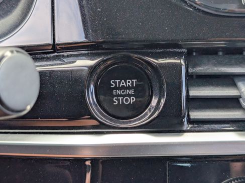 Used 2025 Nissan Pathfinder SL w/ SL Premium Package FWD image 36