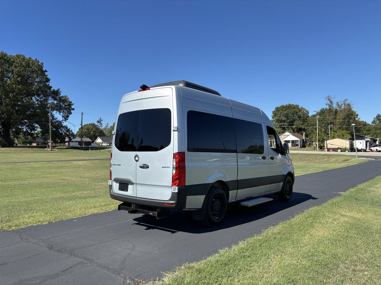 Used 2019 Mercedes-Benz Sprinter 2500 image 8