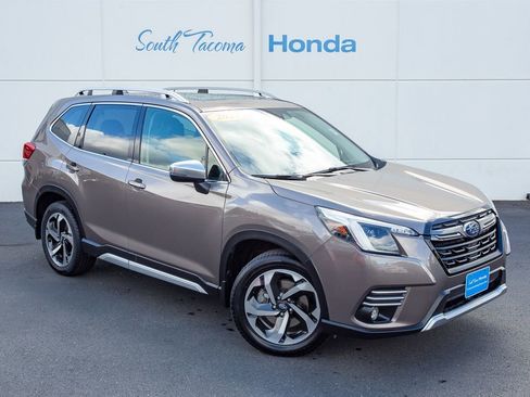 Used 2022 Subaru Forester Touring w/ Popular Package #3 AWD/4WD image 2