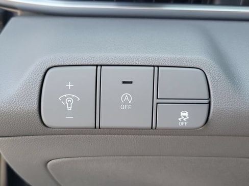 New 2026 Hyundai Elantra SE FWD image 18