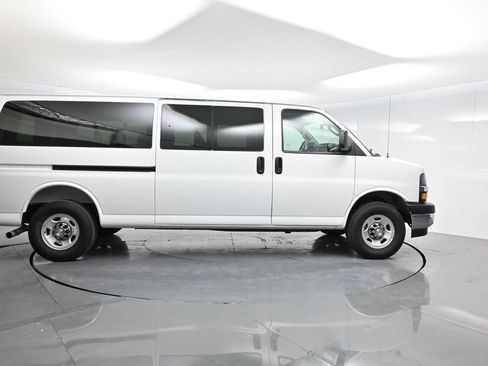 Used 2025 Chevrolet Express 3500 LT w/ LT Preferred Equipment Group RWD image 32
